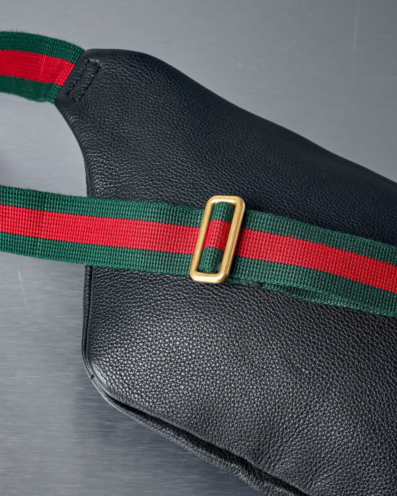 Gucci Pebbled Calfskin Logo crossbody Bag