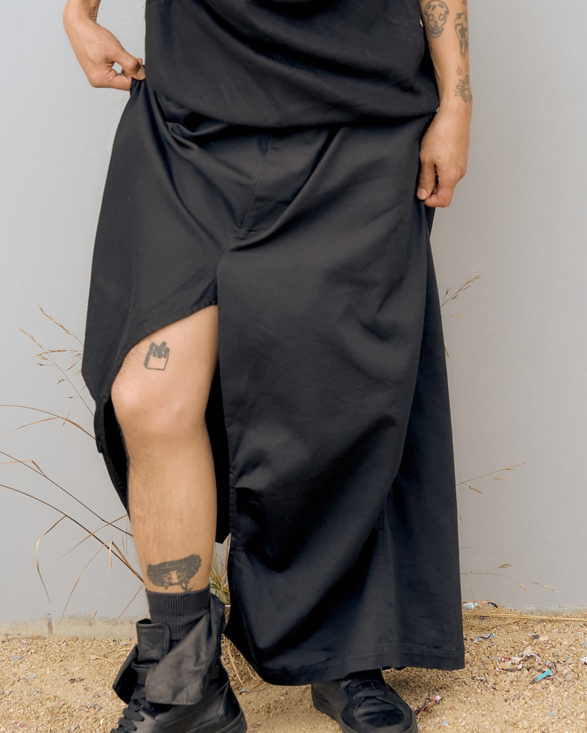 Éseu266 Drawstring pant-shape skirt