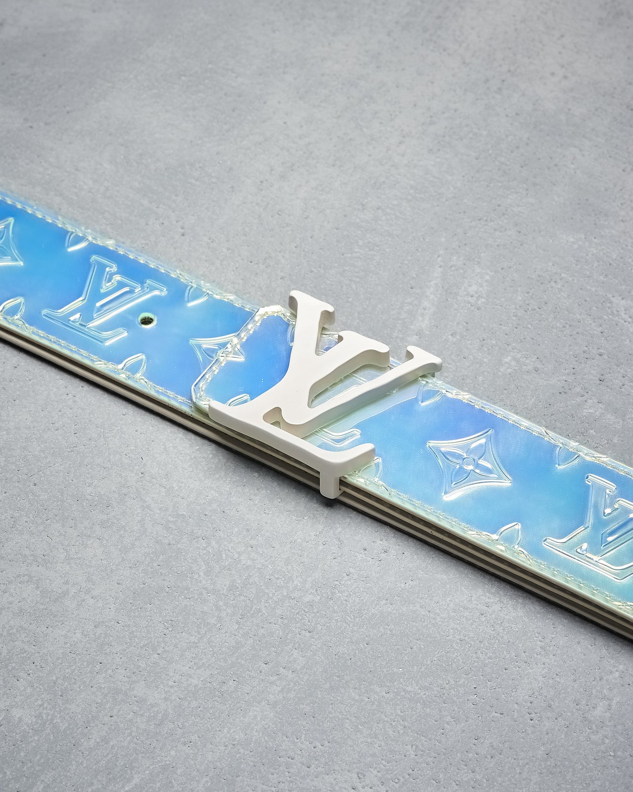 Louis Vuitton LV Shape monogram 40mm prism Belt M0219