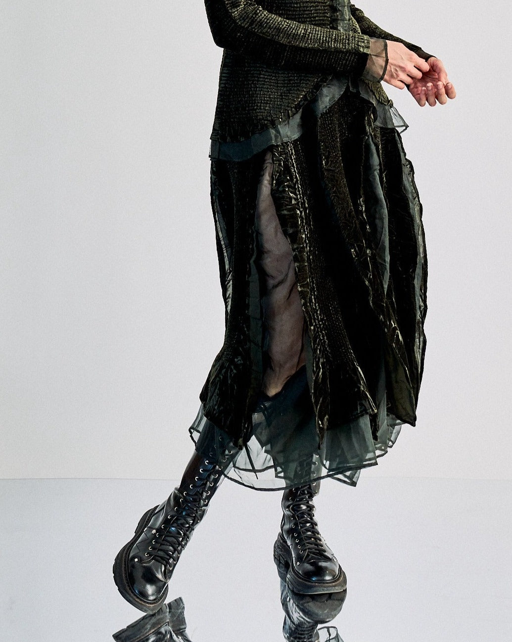 Peplum by Yoshiki Hishinuma Ribbed velvet ruffle skirt