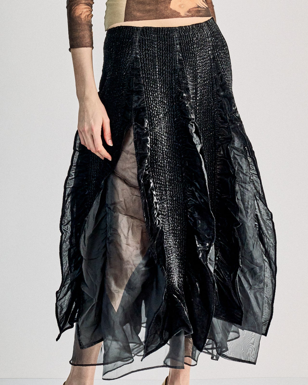 Peplum by Yoshiki Hishinuma Ribbed velvet ruffle skirt