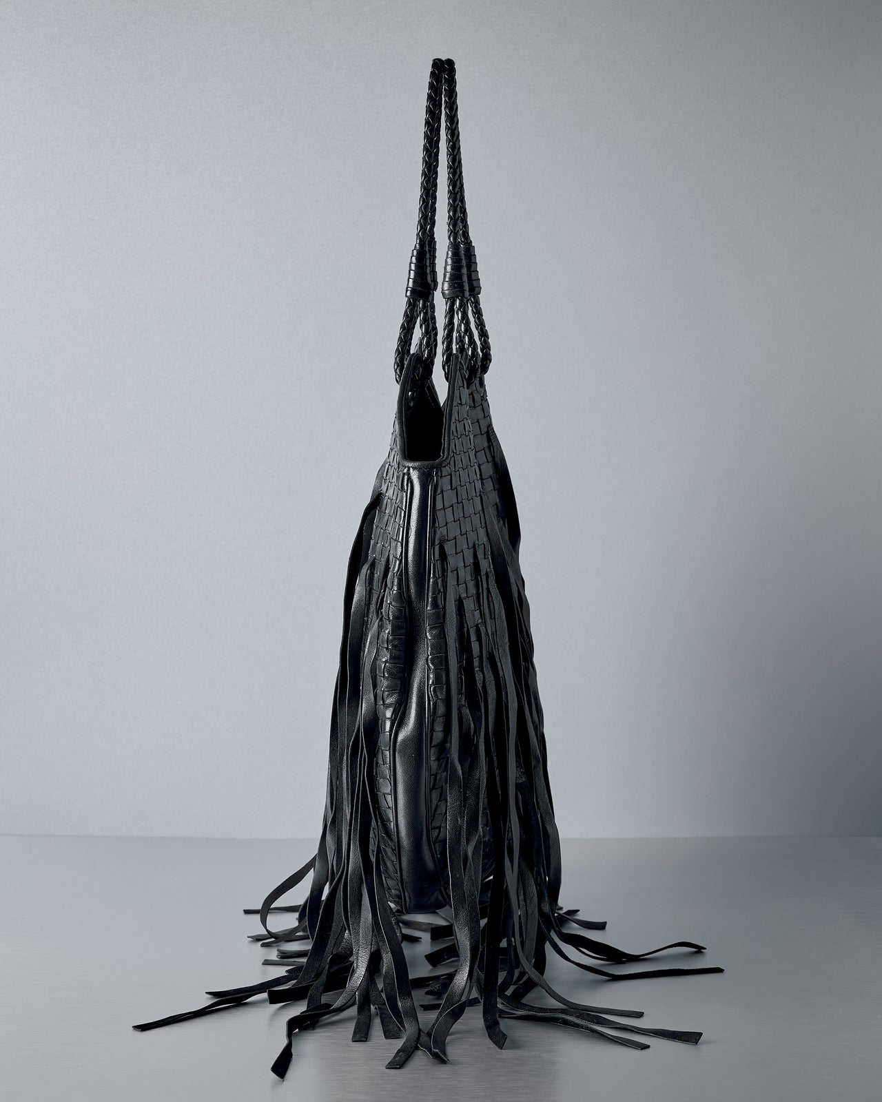 Vintage Nappa Intrecciato Fringe Hobo Nero