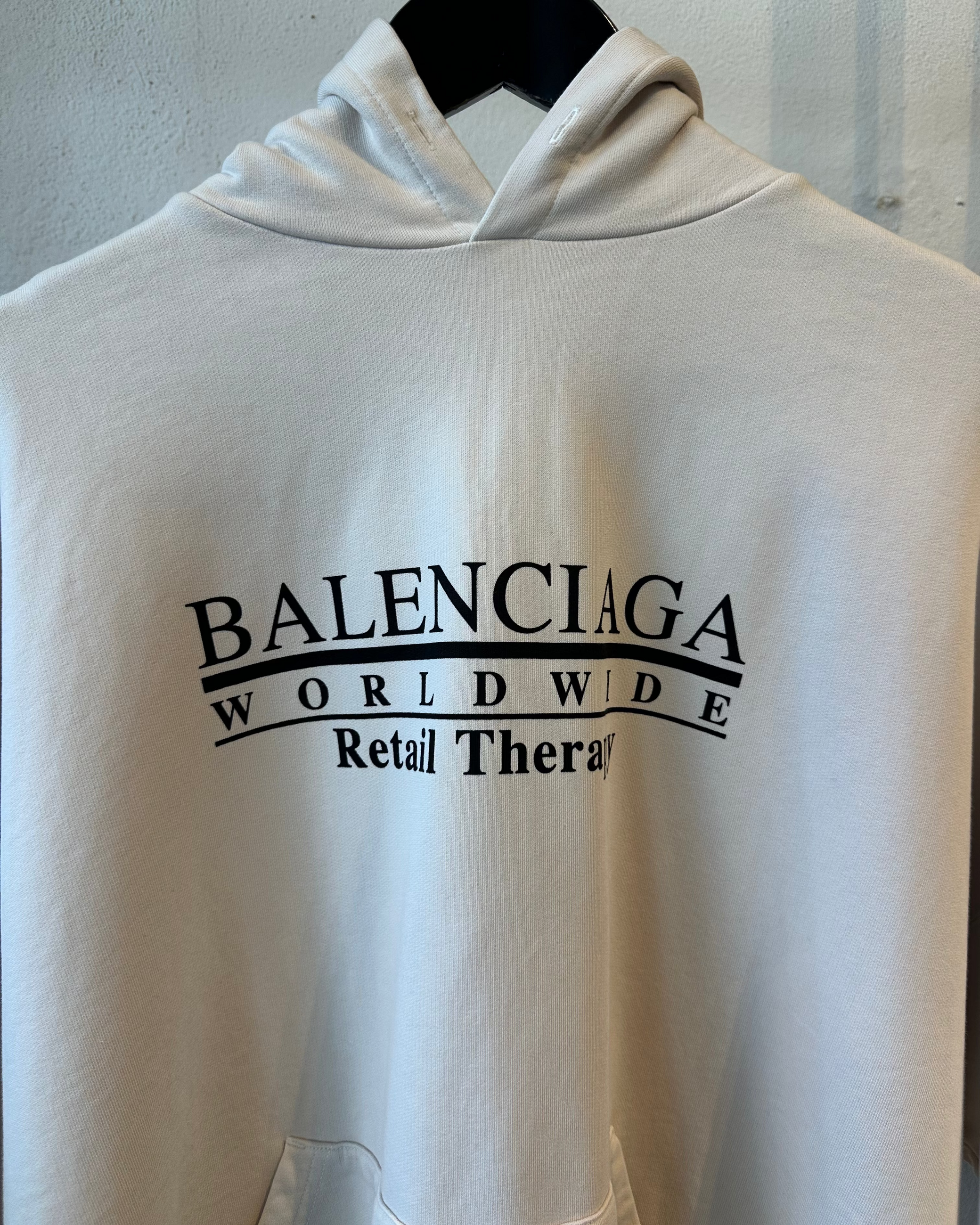 BALENCIAGA  21aw  ワールドワイド  ロゴ  パーカー Balenciaga | 2021 World Wide Retail Therapy Hoodie - KOT-J