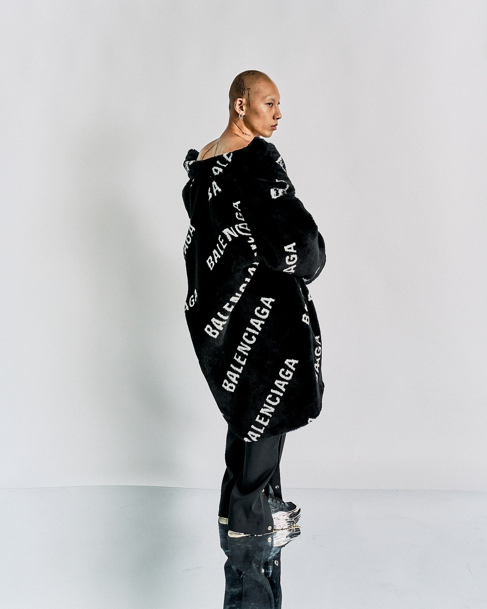 Balenciaga | FW 2019 Faux Fur Logo Coat - KOT-J