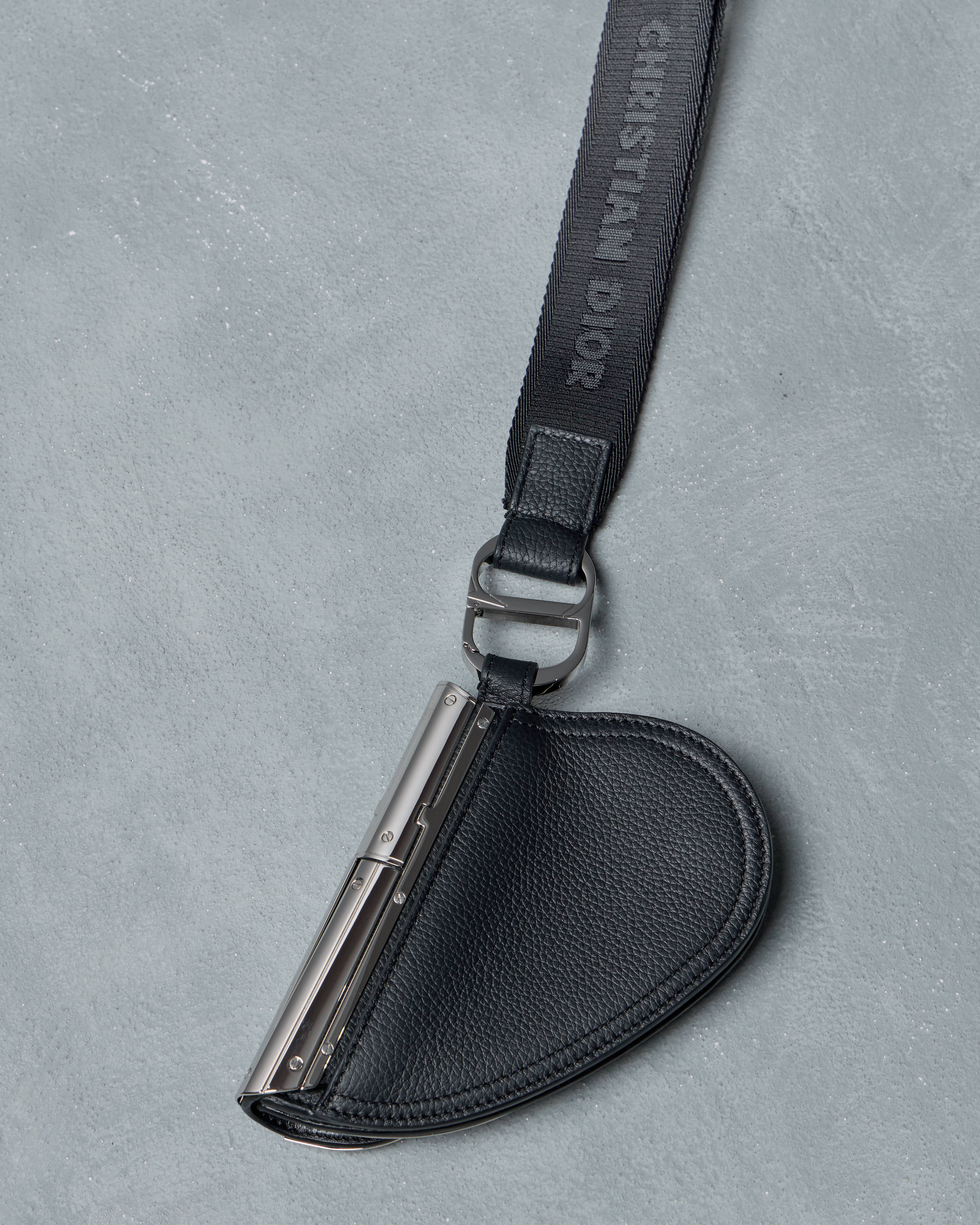 Dior x Sorayama Pre-Fall 2019 Mens Saddle Bag Clutch Look #34 - KOT-J