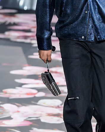 Dior x Sorayama Pre-Fall 2019 Mens Saddle Bag Clutch Look #34 - KOT-J