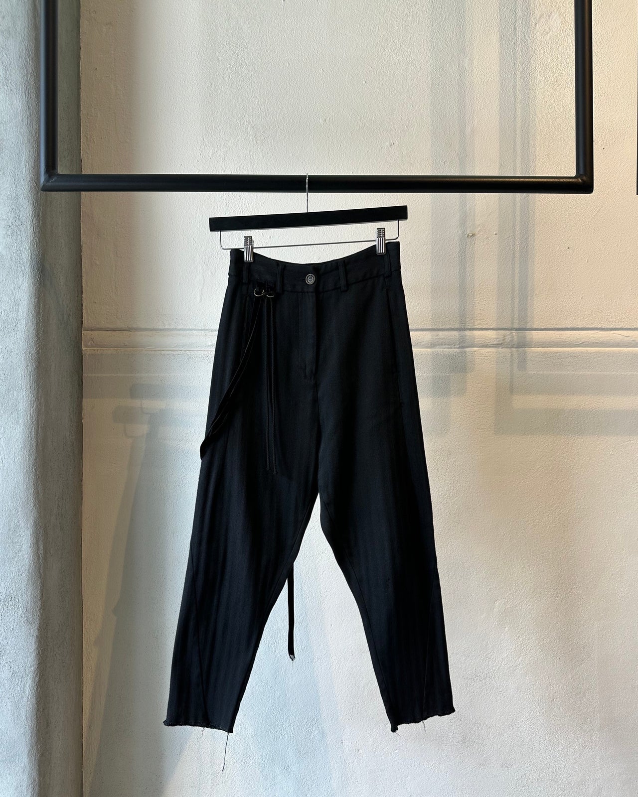 Song For The Mute Herringbone tapered crop trouser