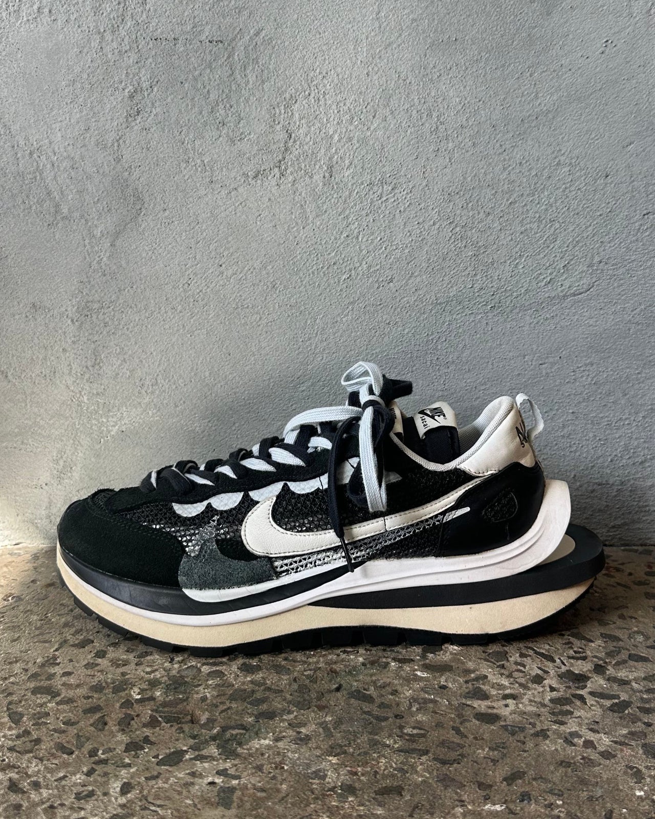 Nike x Sacai VaporWaffle 'Black White' sneaker