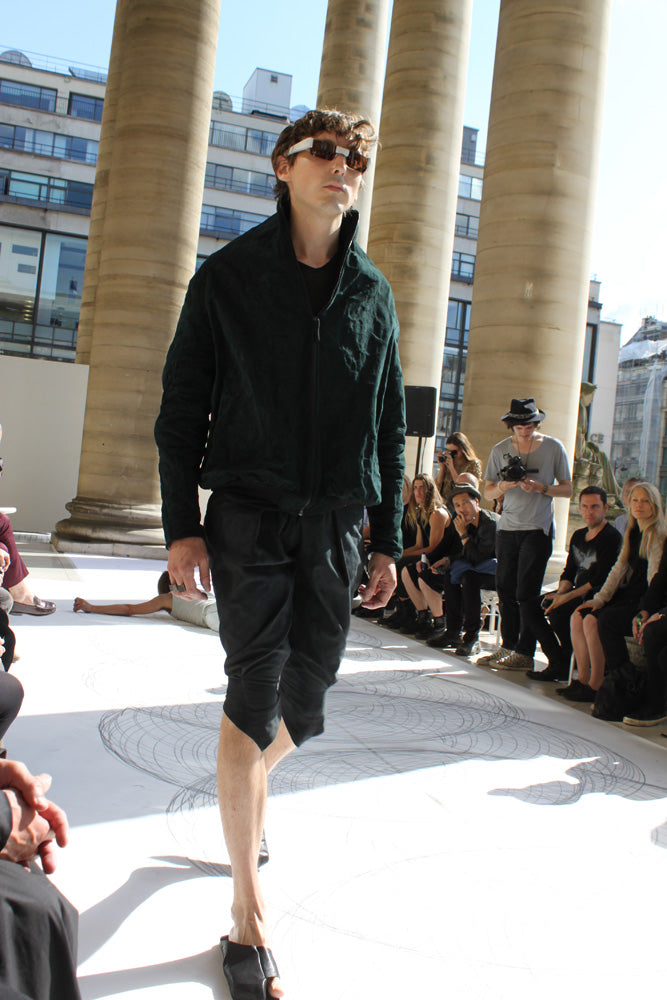 Scruli Recht SS 2013 Circumsolar Look 11 Supermassive high collar bomber
