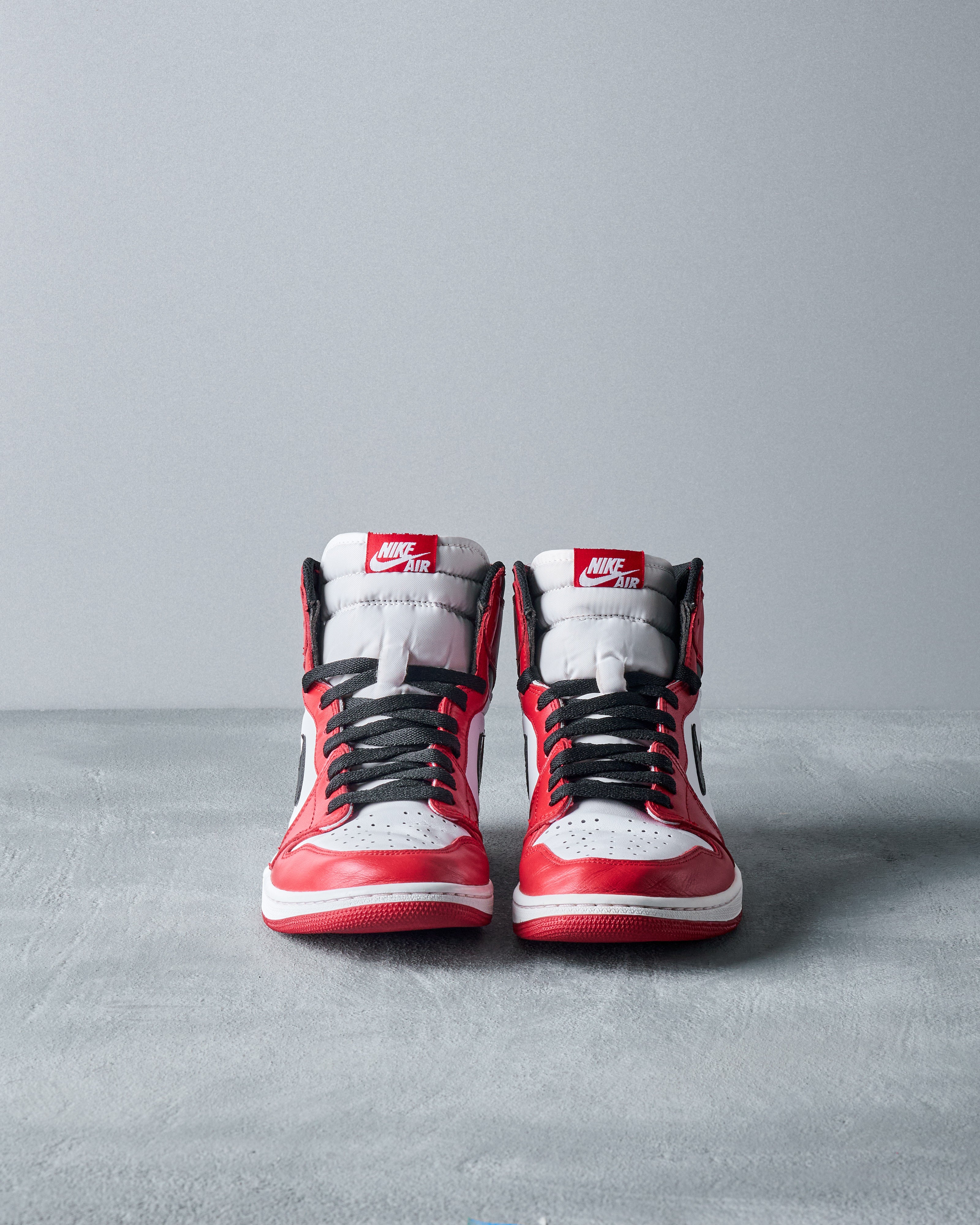 Nike | 2015 Air Jordan 1 Retro High OG 'Chicago' - KOT-J