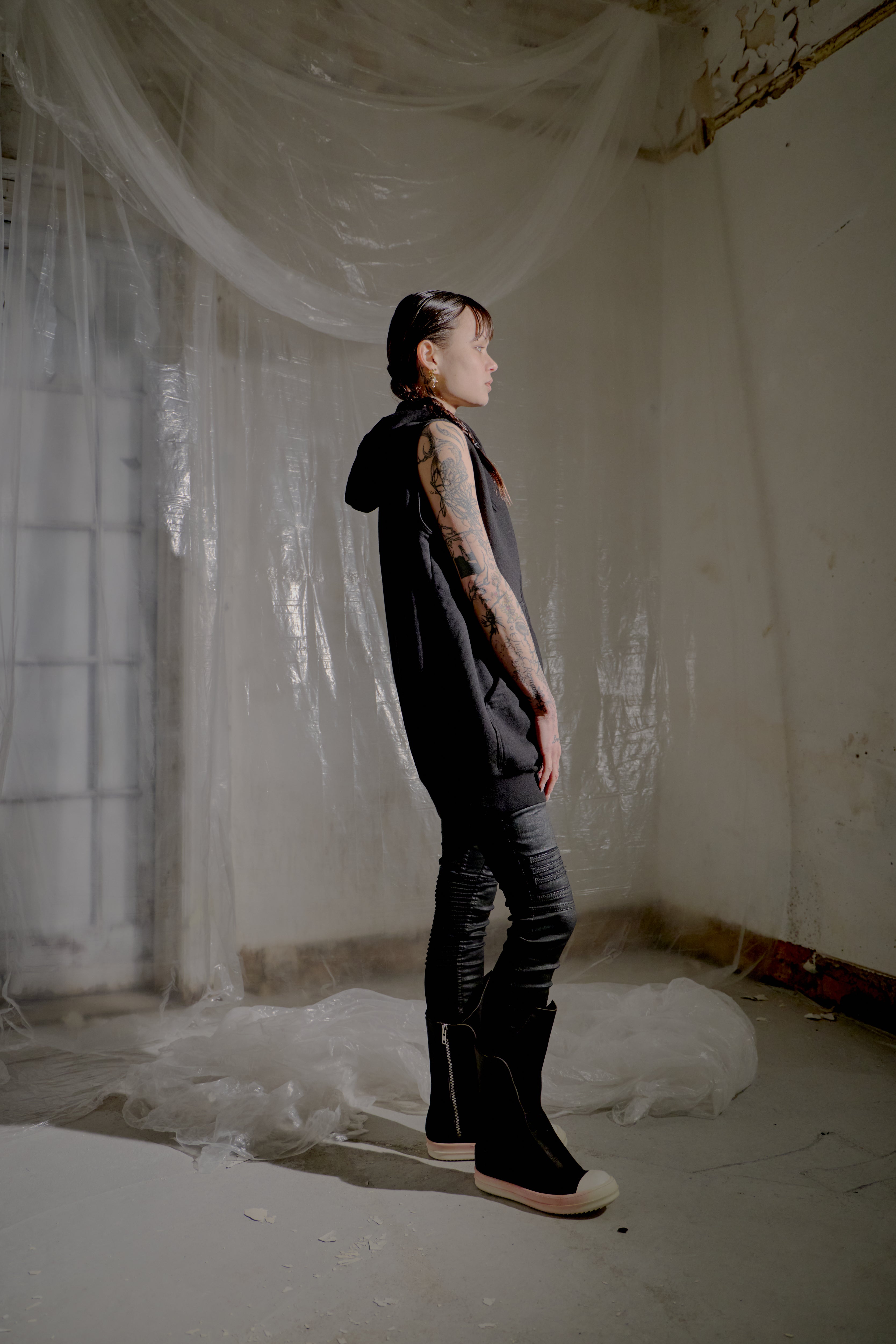 トップス 00s Ripvanwinkle zip hoodie rick owens Rick Owens | DRKSHDW SS 2017 Sleeveless Asymmetric Zip Hoodie - KOT-J