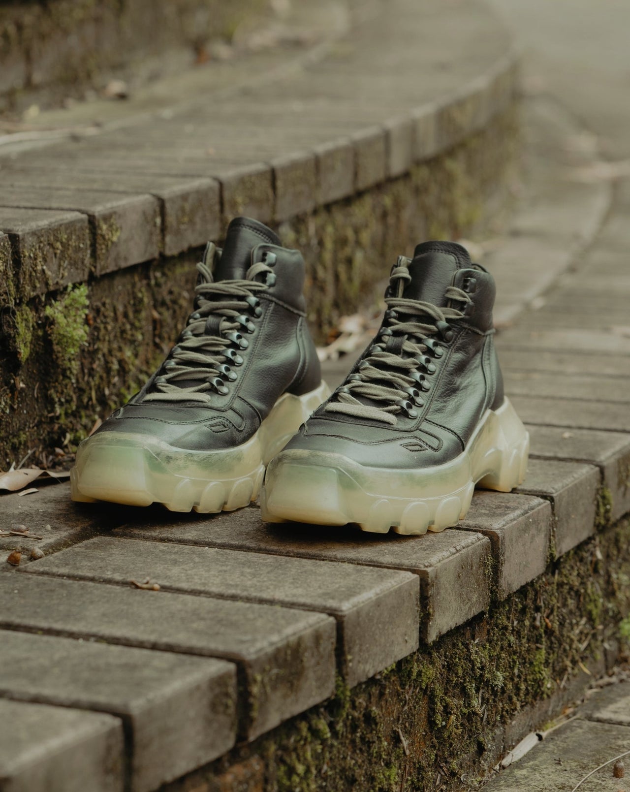 FW 2019 Tractor clear sole boot