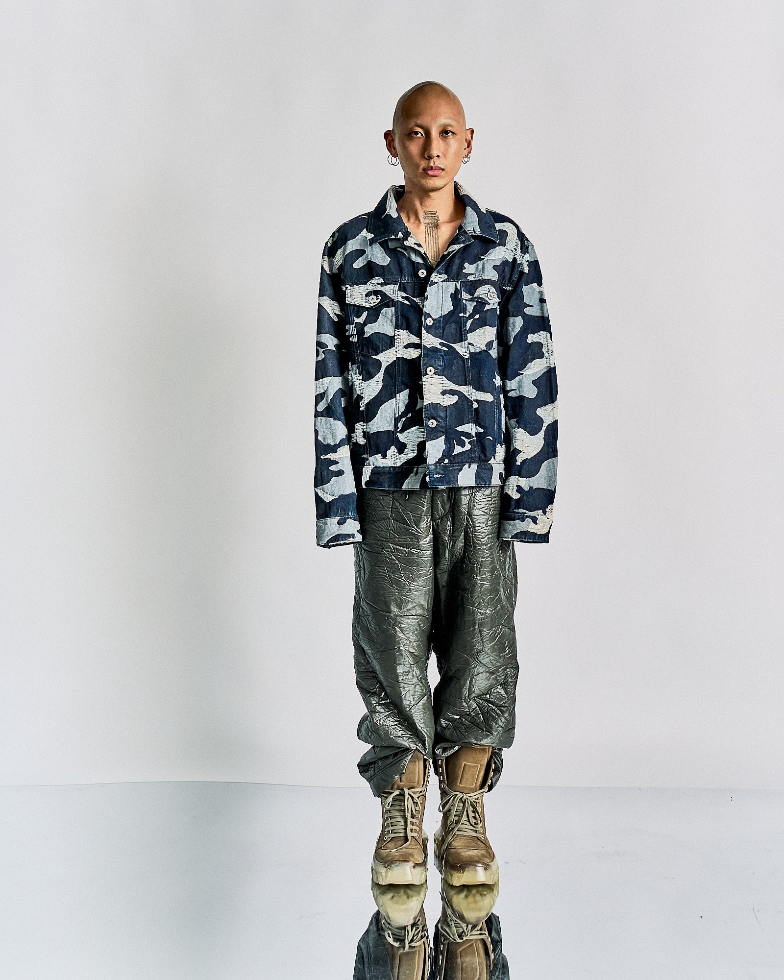 Valentino | Denim Trucker Distressed Camo Jacket - KOT-J